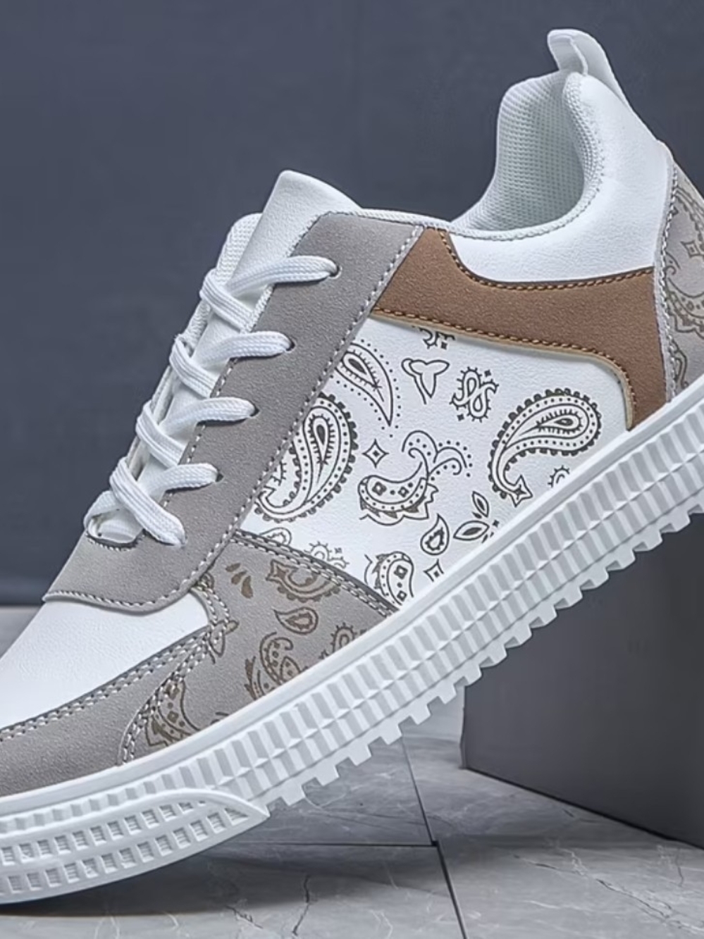 Bandana Paisley print fashion sneakers mens Sz 7.5, women's Sz 9 * new*